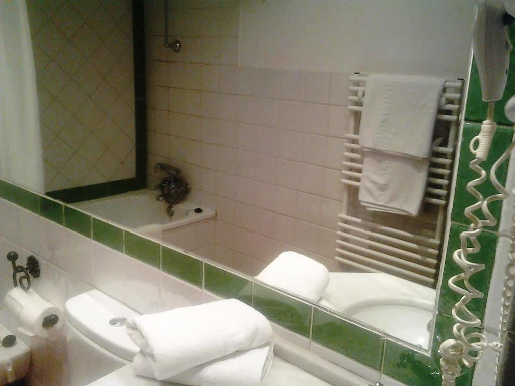 Apartamentos Santa Ana غرناطة المظهر الخارجي الصورة
