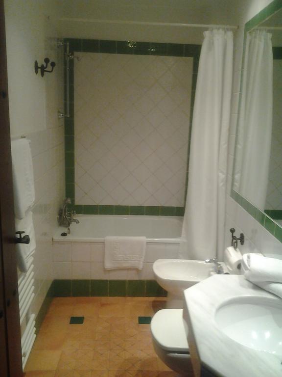 Apartamentos Santa Ana غرناطة المظهر الخارجي الصورة